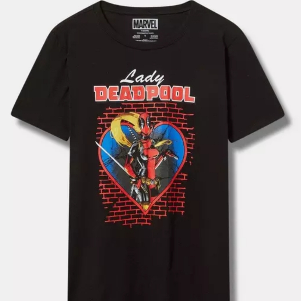 Torrid Lady Deadpool Heart Classic Fit Crew Tee Size 2
